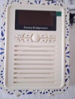 Emma Bridgewater VQ Multi Retro Mini DAB/FM Analog & Digital Blue Daisy<br/> 
<br/> Translation: Emma Bridgewater VQ Multi Retro Mini DAB/FM Analogique et Numérique Bleu Daisy