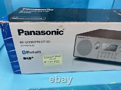 Radio numérique Panasonic RF-D100BTEGT au design rétro avec son stéréo Bluetooth