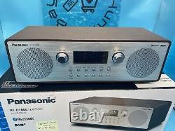 Radio numérique Panasonic RF-D100BTEGT au design rétro avec son stéréo Bluetooth