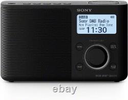 Radio portable Sony XDR-S61D DAB/DAB+ avec fonction réveil, minuterie de mise en veille, batterie-secteur, couleur noire.